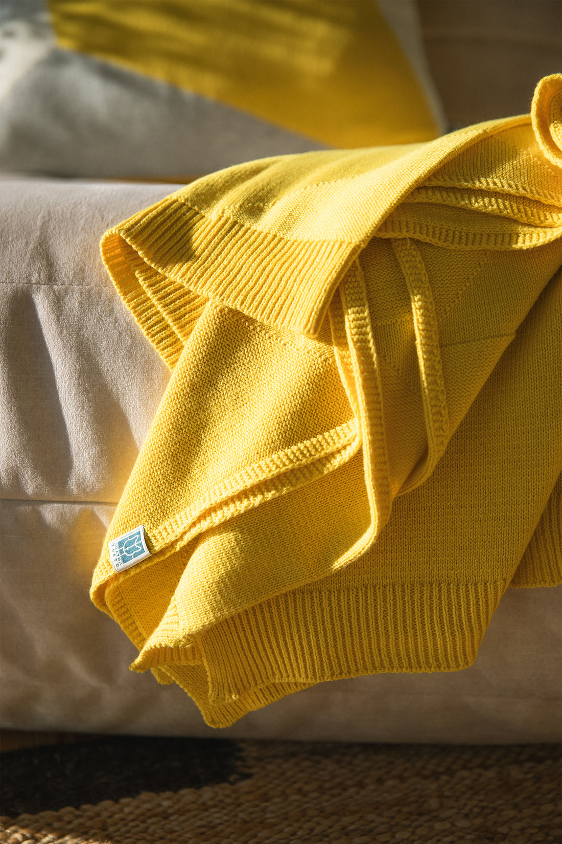 Throw Serra Yellow